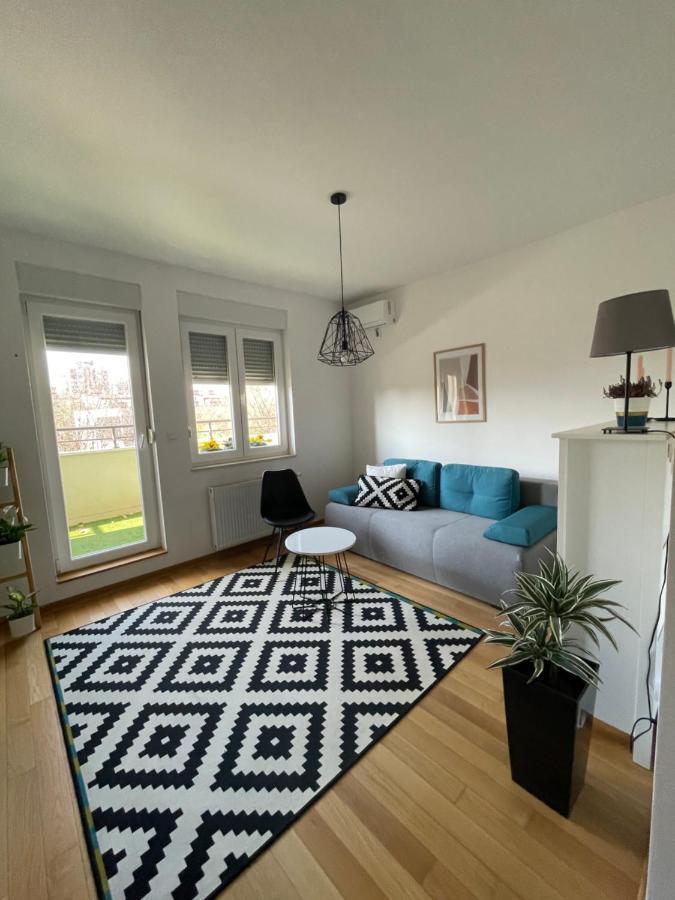 Sunny Studio Lejlighed Novi Sad Eksteriør billede